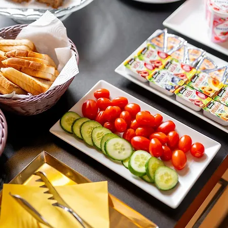 Padre Boutique فندق اوسترافا