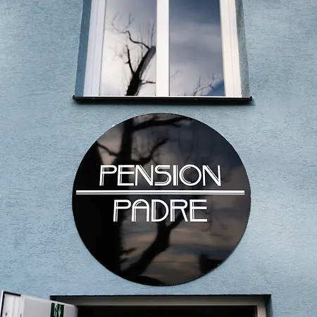 Готель Padre Boutique Острава