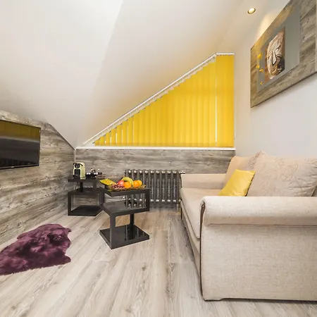 Padre Boutique 3* اوسترافا