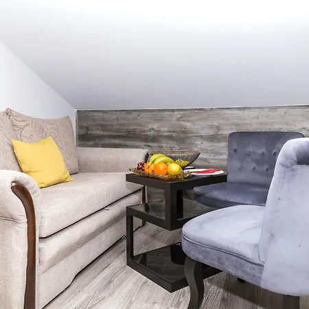 Padre Boutique 3* اوسترافا